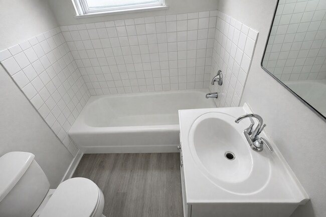 Foto del edificio - 2025 Mansfield St