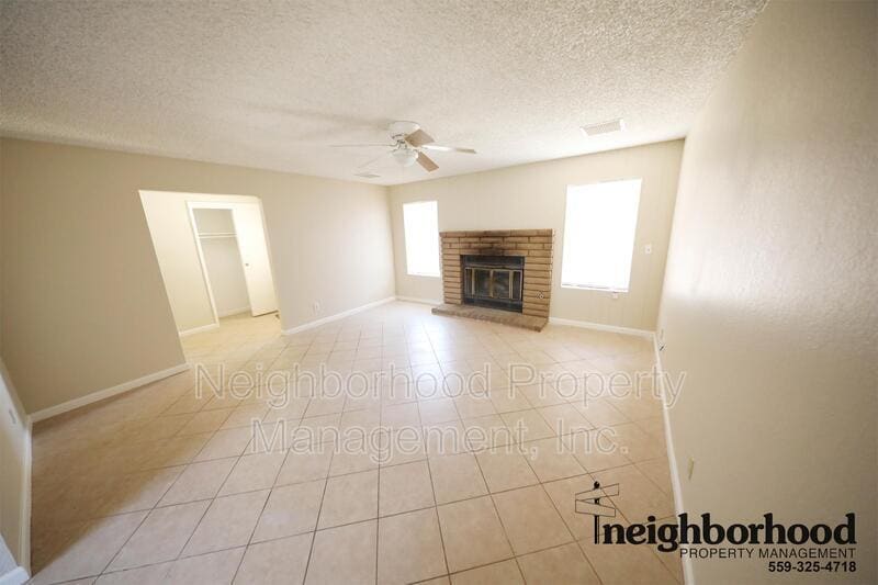 Building Photo - 5390 N Salinas Ave