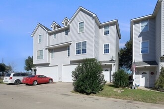 Building Photo - 135 Binnacle Ct