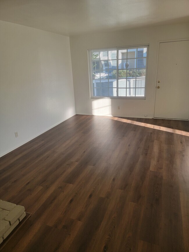 Living Room - 12251 Foster Rd