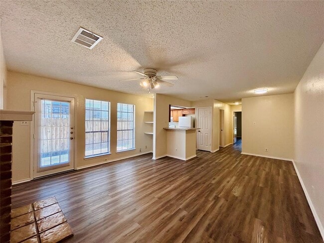 Building Photo - 9308 Kempler Dr