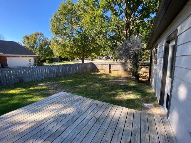 Foto del edificio - Charming Updated Mid-Century in Fayettevil...