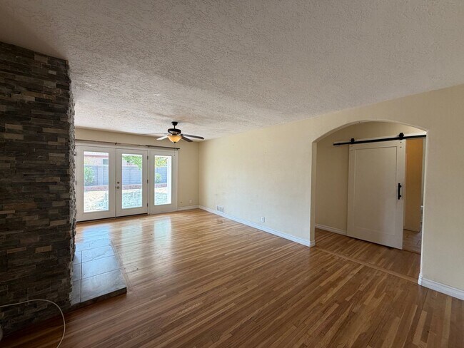 Foto del edificio - Spacious 4 Bedroom 2 Bathroom Home In The NE Heights!