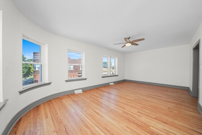 Foto del edificio - 6332 S Central Ave