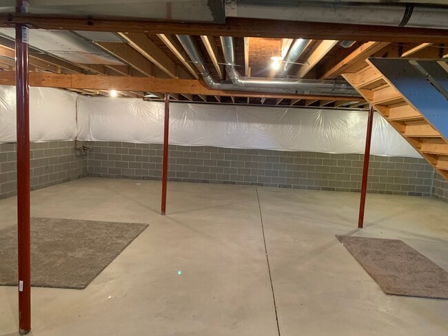 Building Photo - 2409 Wittenberg Ave SE