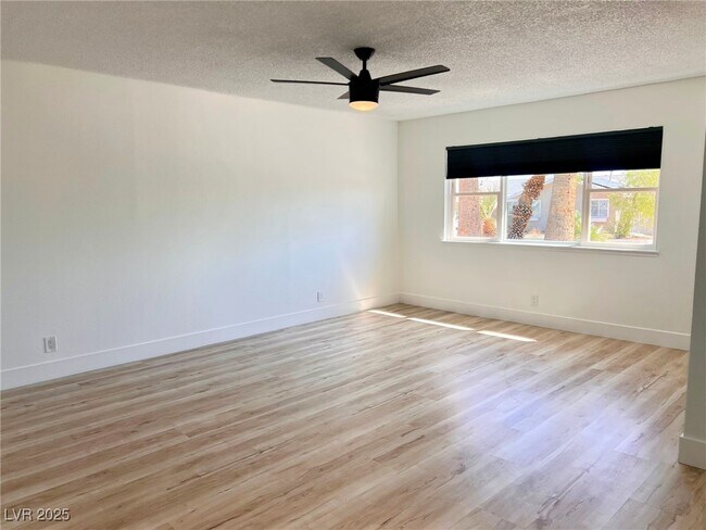 Building Photo - 716 Vincent Way