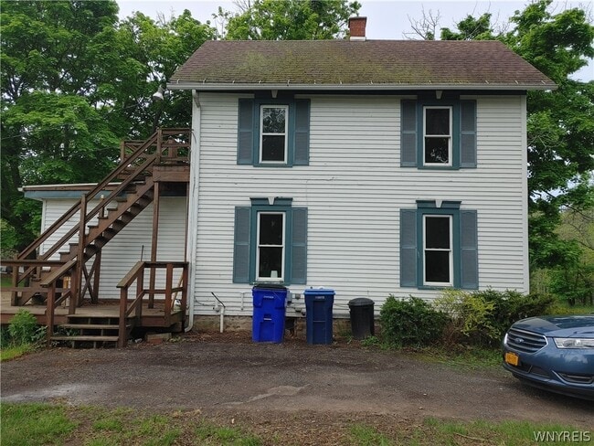 Building Photo - 770 Lake Rd