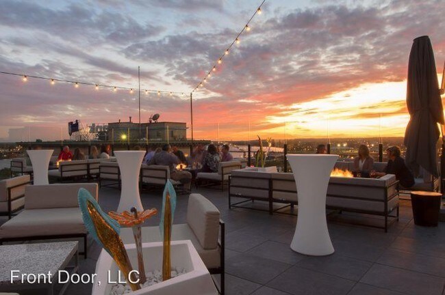 Building Photo - 128 W 2nd St