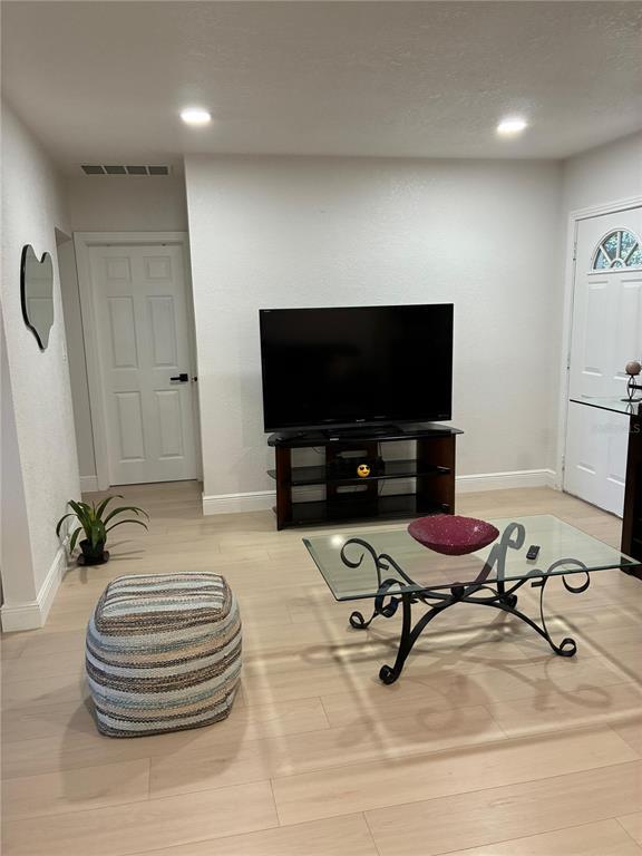 Foto del edificio - 6 N Orion Ave