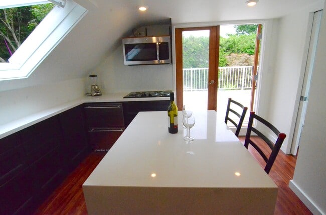 Photo du bâtiment - 1210 14th St E