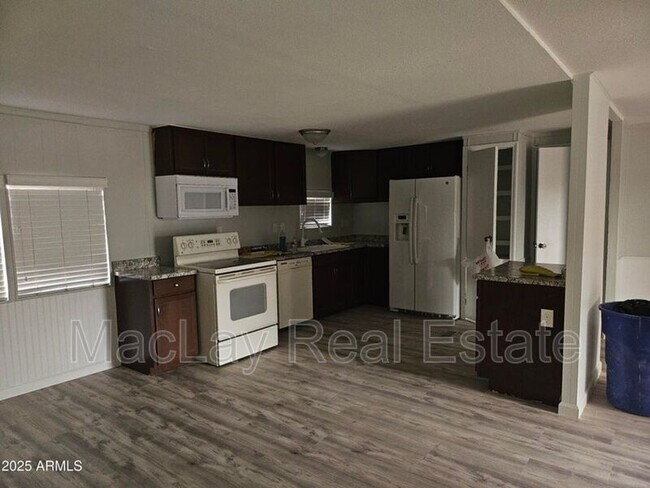Foto del edificio - 720 S 97th Pl