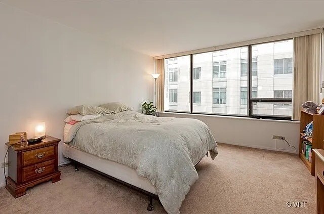 Foto del edificio - 233 E Erie St