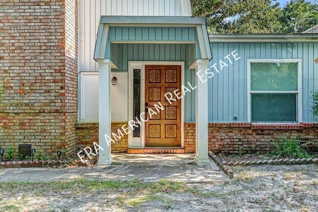 Building Photo - 2037 Lewis Turner Blvd