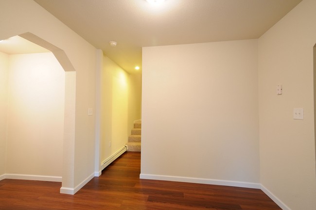 Building Photo - 1520 Moriarity Dr