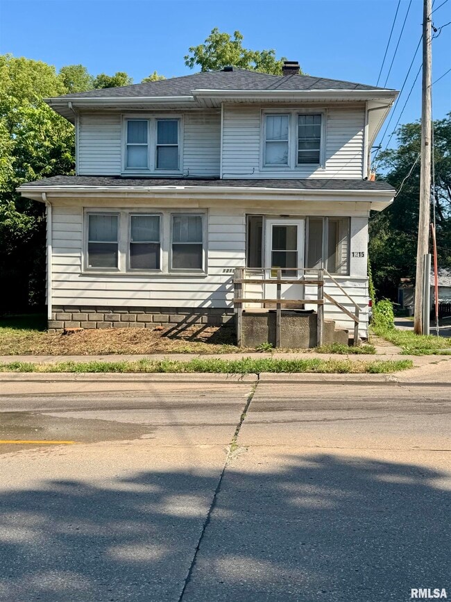 Building Photo - 1215 18th Ave