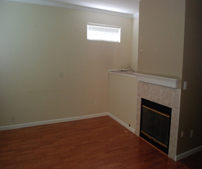 Building Photo - 4708 Mill Pond Dr SE