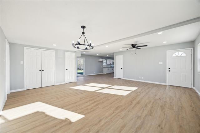 Foto del edificio - 5124 Laurel Ln