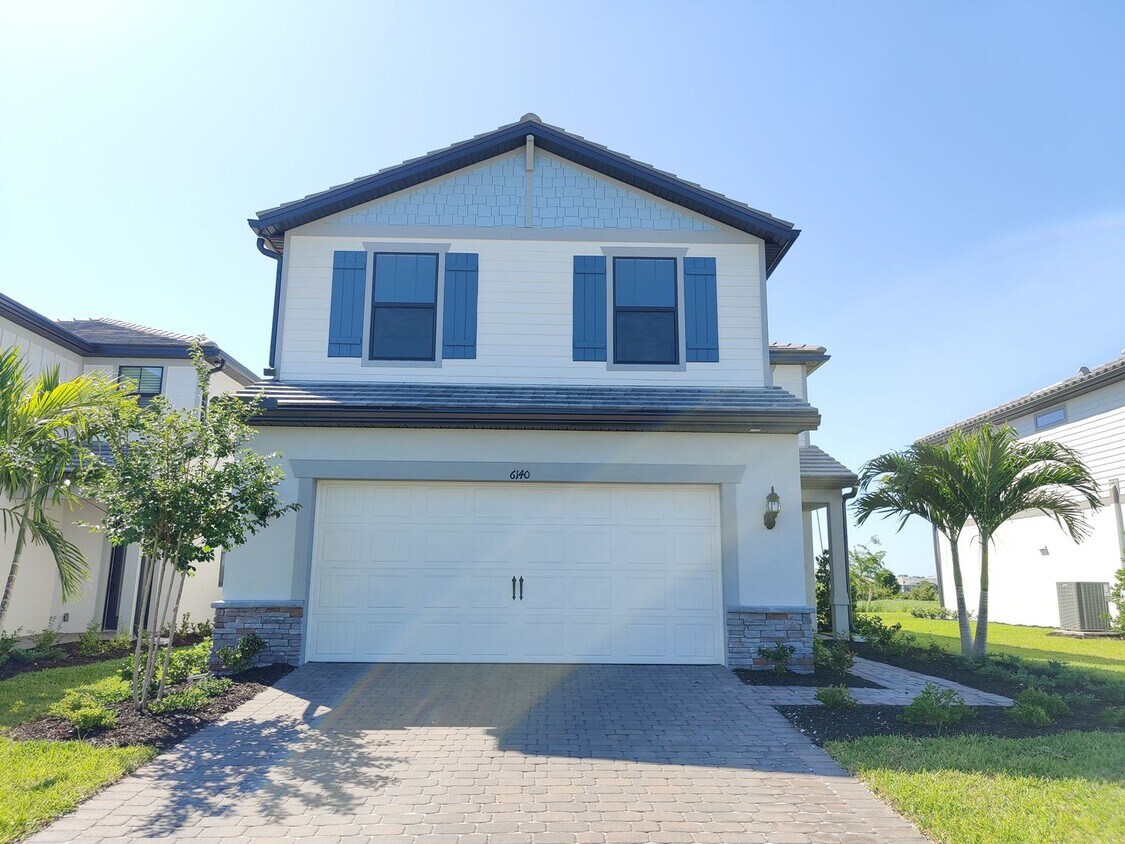 Foto principal - 6140 Baywood Ct