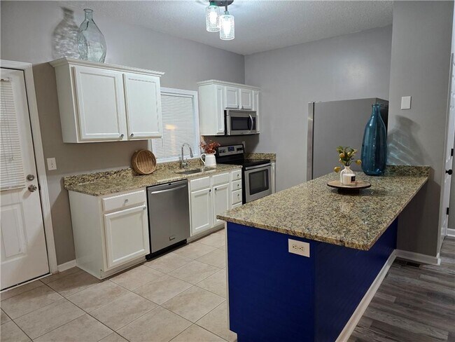 Foto del edificio - 31 Corinth Rd