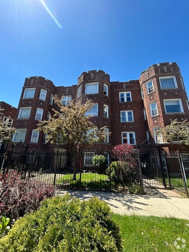 Building Photo - 8204 S Evans St