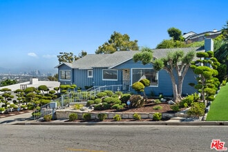 Building Photo - 5266 Veronica St