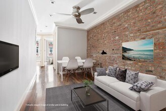 Building Photo - 120 Mulberry St