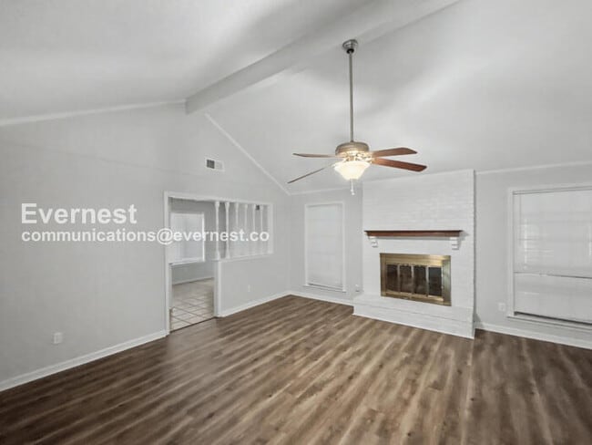 Foto del edificio - 760 Hackberry Dr