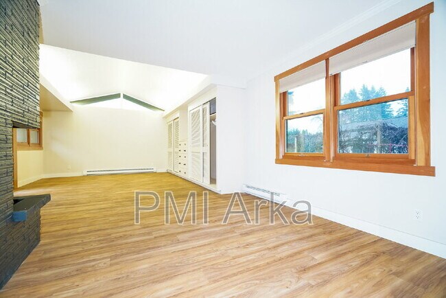 Foto del edificio - 185 SW Francis Ln