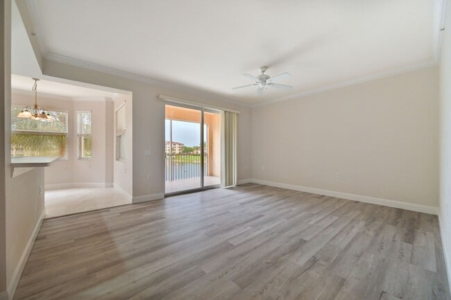 Building Photo - ** Estero Condo ~ Just Remodeled ~ 2Bed/2B...