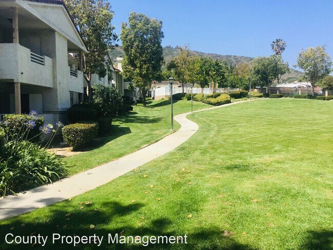 Building Photo - 2 br, 2 bath House - 2803 Antonio Ave #301
