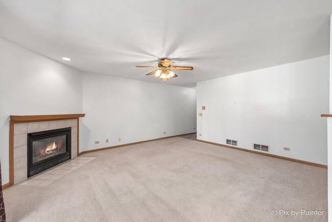 Building Photo - 305 Loyola Dr