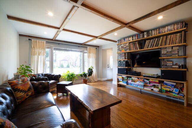 Foto del edificio - 1906 N 75th Ct