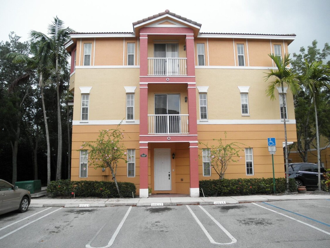 Primary Photo - Shoma Townhomes