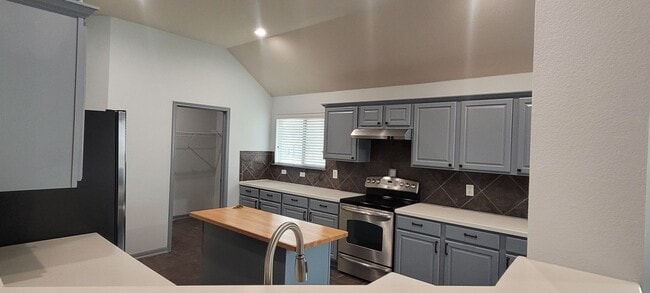 Building Photo - 4 Bedroom Home in Cibolo