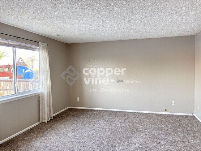 Foto del edificio - 2245 Cherry St