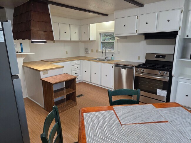 Foto del edificio - 4639 Hill Rd