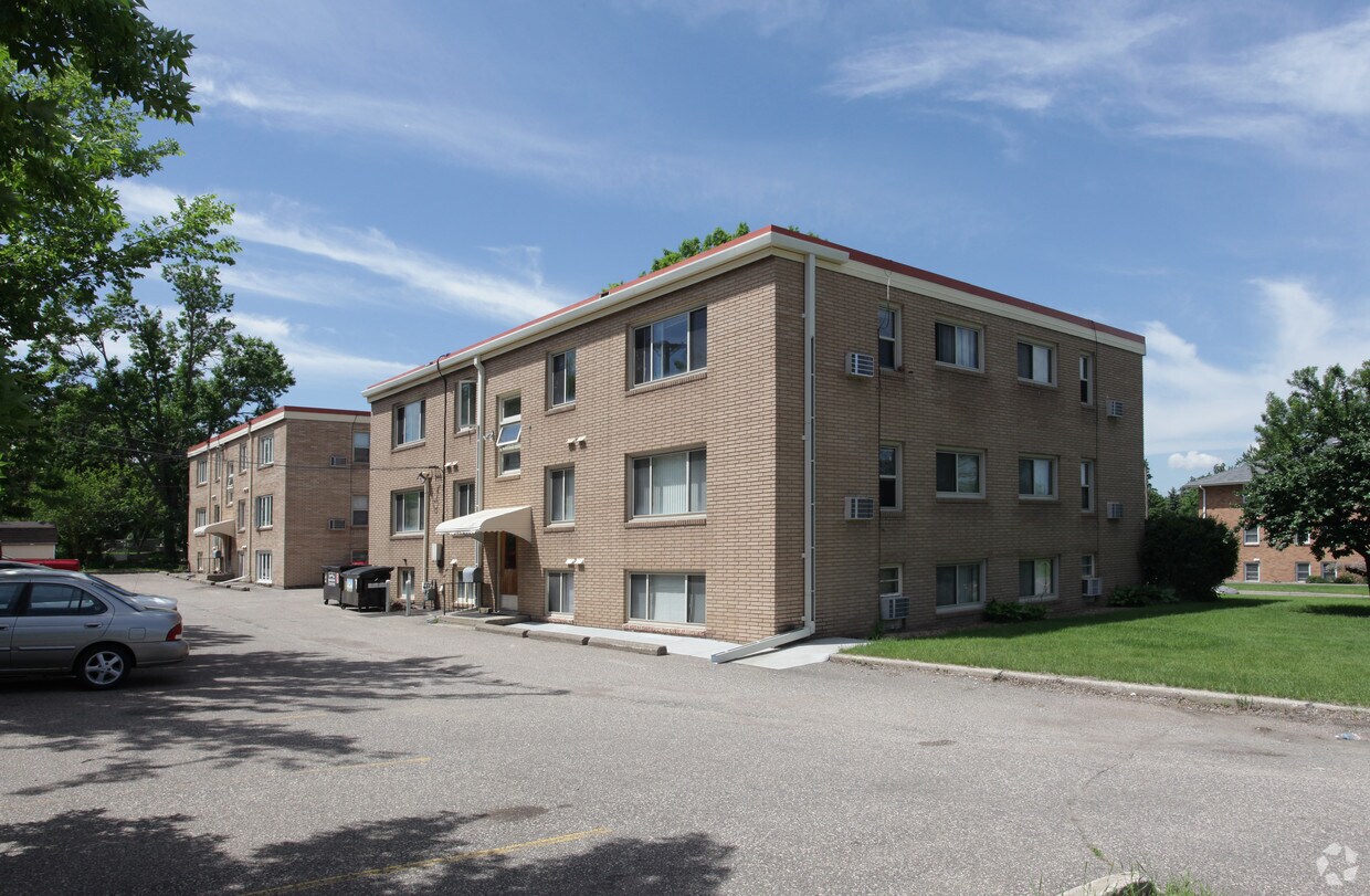 Building Photo - 6601 11th Ave S