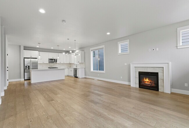 Building Photo - 1118 SW Dottie Ct