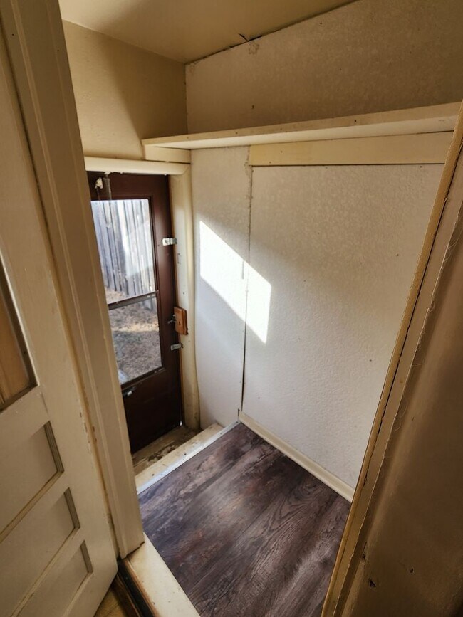 Foto del edificio - ~Applications Pending~ * SPRING 3-2-1 RENT SPECIAL * Quaint 1 bedroom home for rent