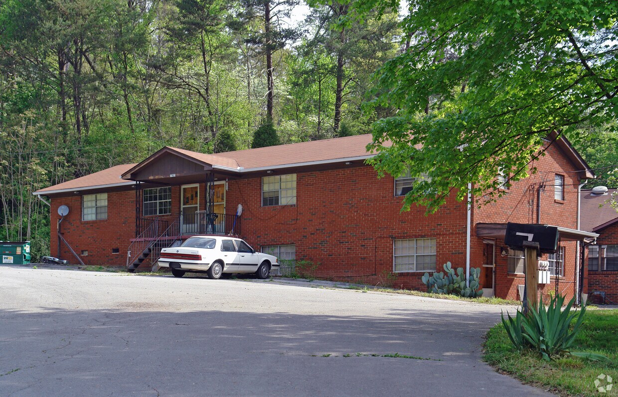 1903 Ridgegrove Rd, Knoxville, TN 37918 Apartments Knoxville, TN