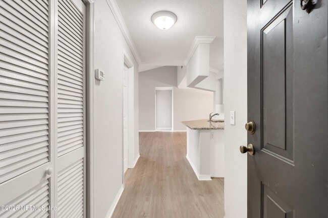 Building Photo - 10961 Burnt Mill Rd