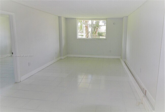 Foto del edificio - 1251 NE 108th St