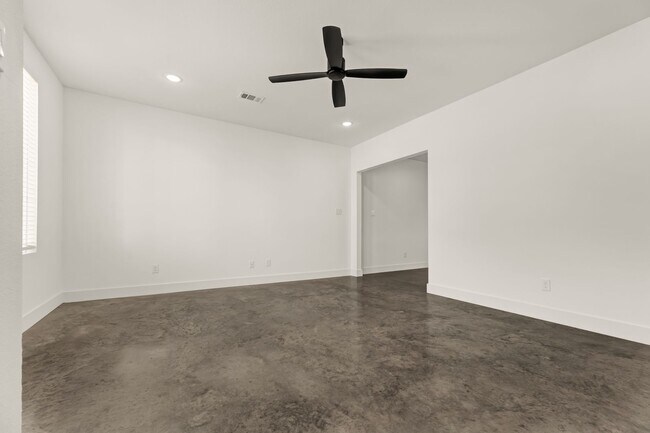 Foto del edificio - 3003 Alpha Wolf Ct