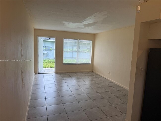 Foto del edificio - 16020 NE 19th Ct