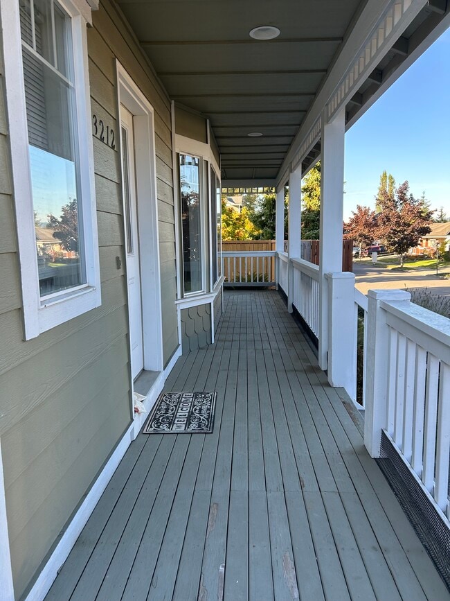 Foto del edificio - 3212 116th Ave NE