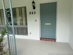 Building Photo - 860 NW 65th Ave