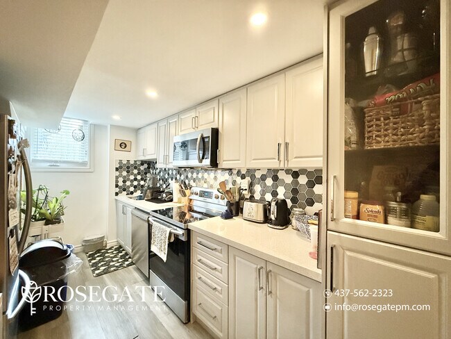 Photo du bâtiment - All-Inclusive 1-Bedroom Basement Apartment with Parking – Markham