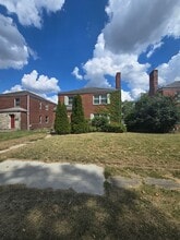 Building Photo - 186 S Powell Ave
