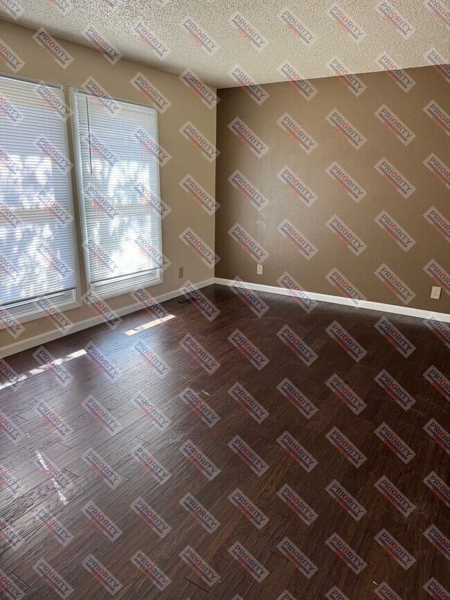Building Photo - 1402 O'Shannon Dr