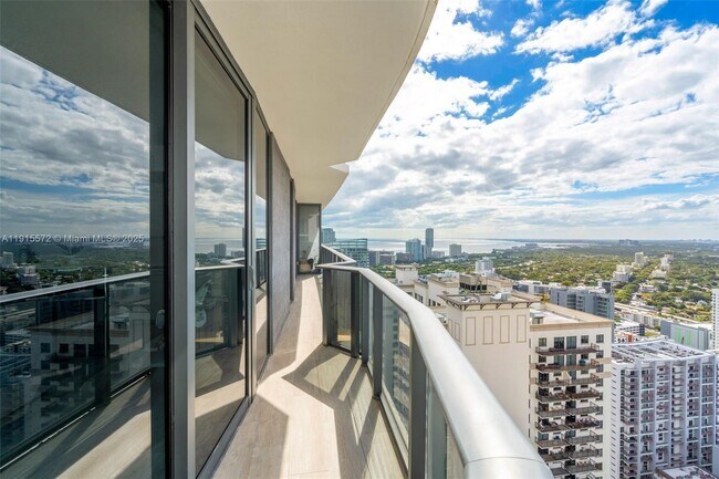 Foto del edificio - 55 SW 9th St